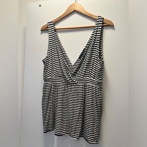 Banana Republic striped V tank, size M